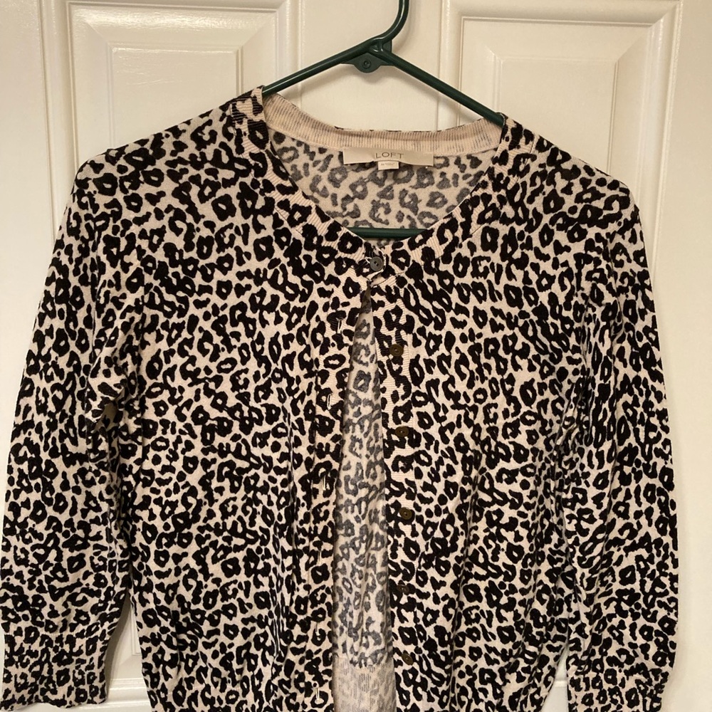 Womens Loft light weight sweater